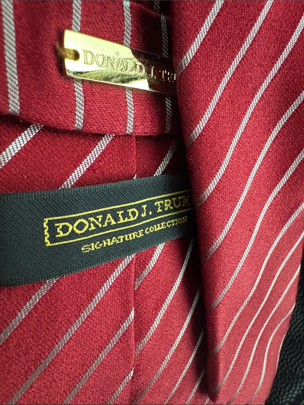 Donald J. Trump Signature Collection Silk Tie